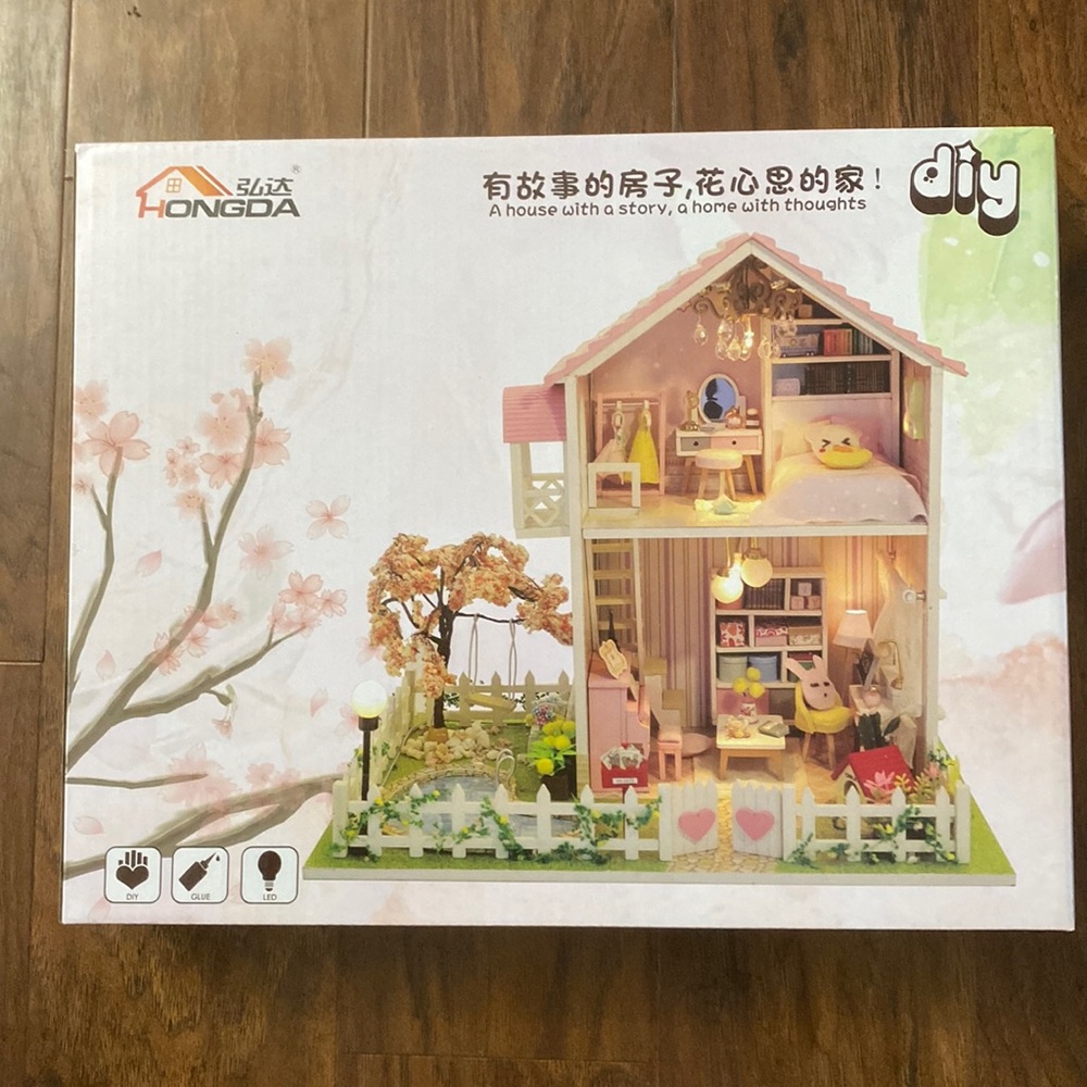 M11 miniature model house